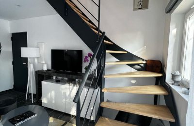 Escalier sur mesure en bois - Menuiserie Mâconnaise