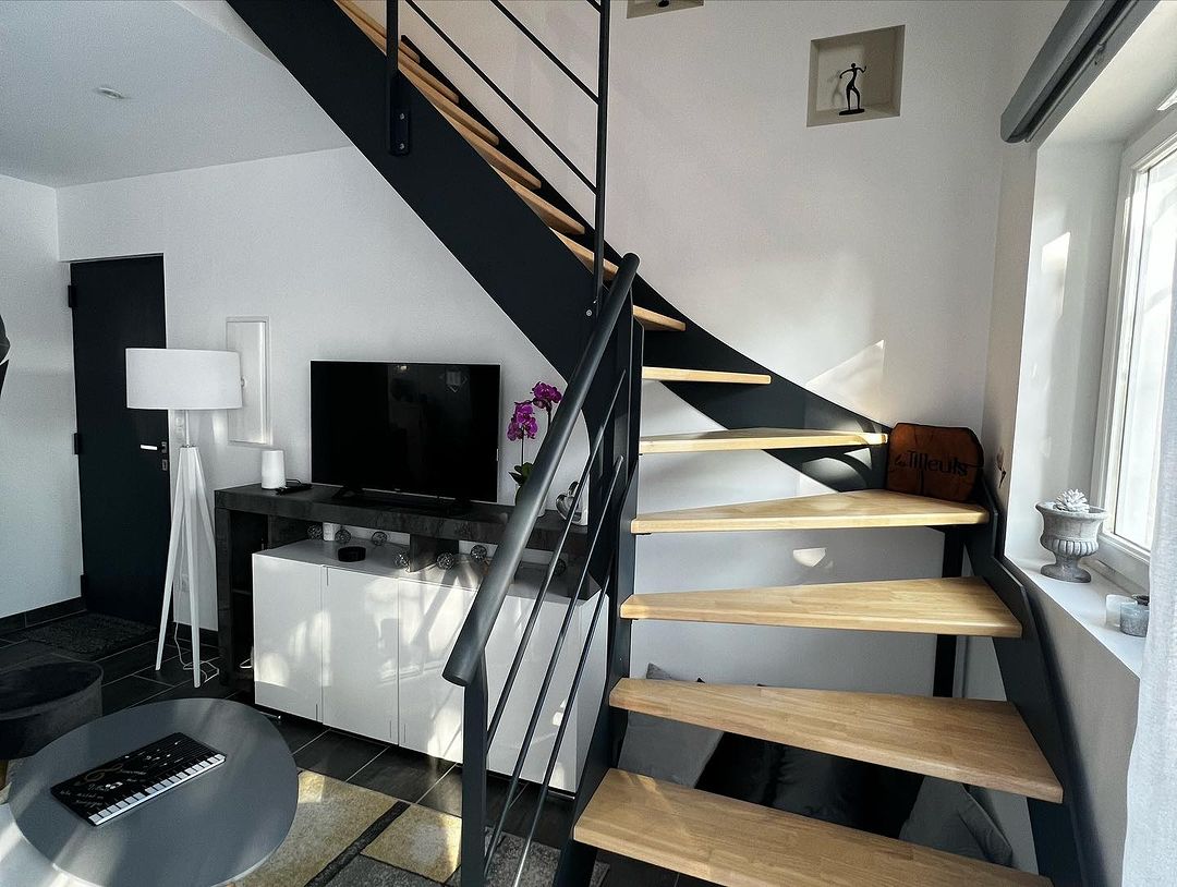 Escalier sur mesure en bois - Menuiserie Mâconnaise