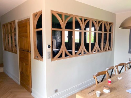 Verrière en chêne massif installée à Charnay-lès-Mâcon – Menuiserie Mâconnaise